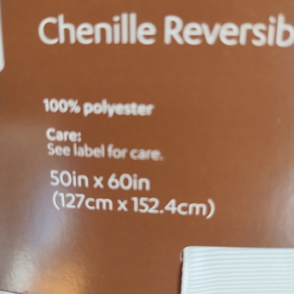 A throw - Picture 2 of 3